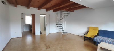 Stilvolle Maisonette-Wohnung mit offenem Wohnkonzept und Dachgeschoss-Galerie