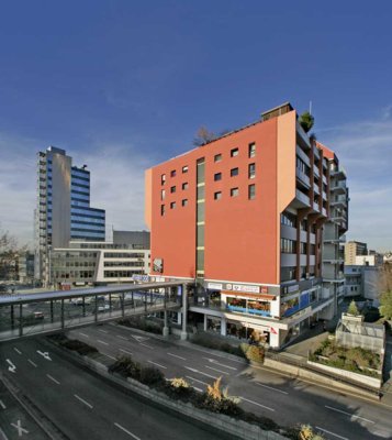 Schöne, helle & moderne 5-Zimmer Wohnung im LEO2000 Leonberg