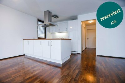 Helle moderne 3-Zimmer-Wohnung mit Komplettverglasung