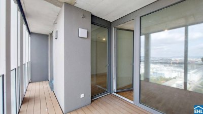 Wohnen mit Skyline-Flair – Rooftop Pool &amp; Fitness bei der U1