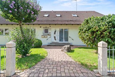 Großzügiges Zweifamilienhaus mit vielfältigen Nutzungsmöglichkeiten in Rielasingen-Worblingen