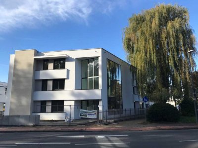 **KFW55** Helle moderne 3-Zimmer-Wohnung mit Balkon und Aufzug