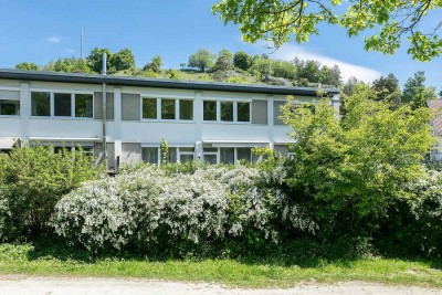 Charmantes Reihenhaus am Lindenhofpark mit Garten, Garage & Stellplatz