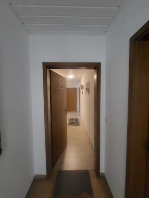 Helle 2-Zimmer Dachgeschosswohnung mit Balkon in Moosburg