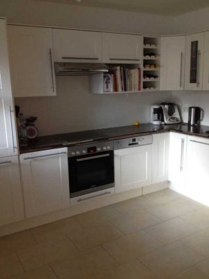 Schöne 2,5-Zimmer-Wohnung mit Balkon und EBK in Unterhaching