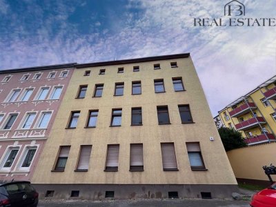 Helle 2-Raum-Wohnung mit Einbauküche