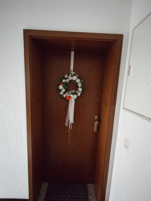 Lichtdurchflutete 2 Zimmerwohnung mit Einbauschrank in gepflegter Wohnlage
