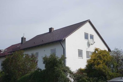 Familienhaus am sonnigen grünen Ortsrand