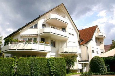 Die helle Freude! Helle und freundliche 3-Zimmer-OG-Wohnung in hervorragender Lage von S-Stammheim