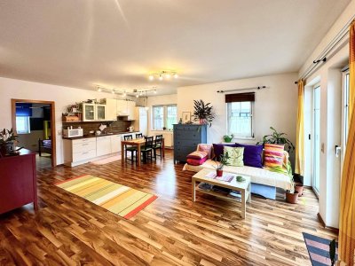 Helle und freundliche Eigentumswohnung *gepflegte 2-Zimmer-Wohnung mit Balkon *1OG