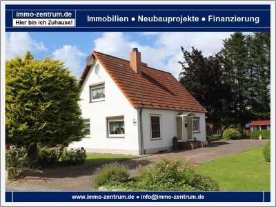 Einfamilienhaus mit großem Grundstück und optionalen Bauplatz