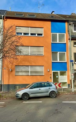 Vollständig renoviert - neuwertige Einbauküche - Klimaanlage und Stellplatz inklusive