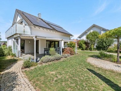 Energieeffizientes Traumhaus in Mönsheim mit Photovoltaik, Wallbox &amp; Garten