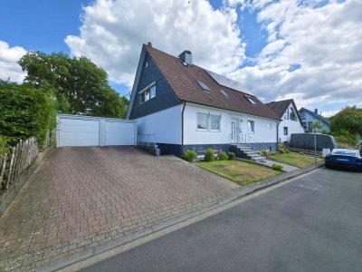 Renovierte Dachgeschosswohnung in Bestlage