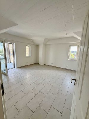 Flotte Wohnung mit Elbblick zum Erstbezug