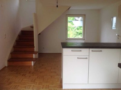 Helle 2-Zi Whg am Waldrand in Architektenhaus