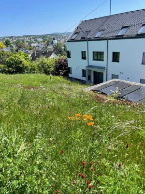Hochwertig, hell, barrierefrei, mit Terrasse und zentrumsnah. 2 Zimmer Wohnung in Nastätten L.