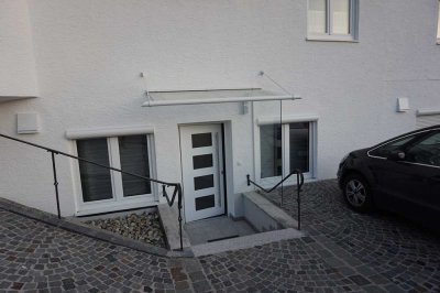 Wohnung mit zwei Zimmern und Einbauküche in Bruckberg