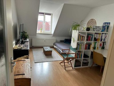 schöne 2 Zimmer Wohnung, möbliert auf Zeit zu vermieten