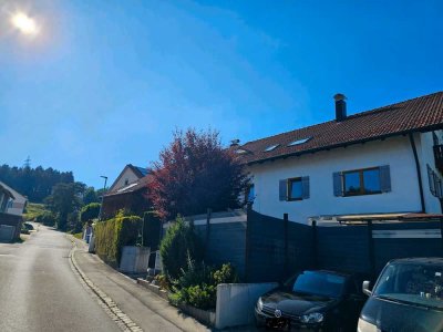 Exklusive 4-Raum-Wohnung mit gehobener Innenausstattung mit Balkon in Kaufbeuren
