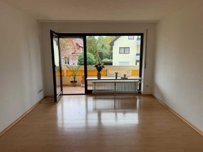Helle, altstadtnahe 2-Zimmer-Wohnung mit großem Südbalkon