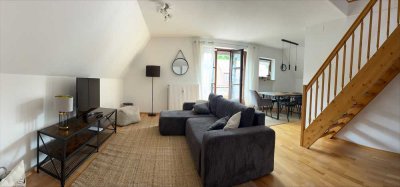 Stilvolle  möblierte 3,5-Zimmer-Maisonette-Wohnung mit Balkon und EBK in Augsburg