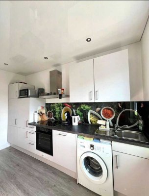 Lichtdurchflutete 3 Zimmer Wohnung mit EBK in beliebter Lage von Düsseldorf Gerresheim