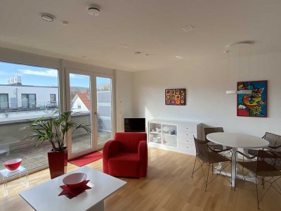Exklusive,  voll-möblierte Penthouse-Wohnung für den gehobenen Anspruch mit EBK in ruhiger Lage