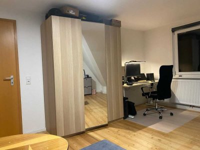 Sonniges WG-Zimmer im Herzen Lustnaus