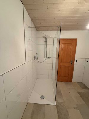 Stilvolle 3-Raum-Wohnung mit Garten in Amerang