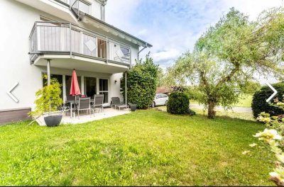 Stilvolle 6,5-Zimmer-Terrassenwohnung mit Garten, EBK und Büroraum in Dunningen zu vermieten.