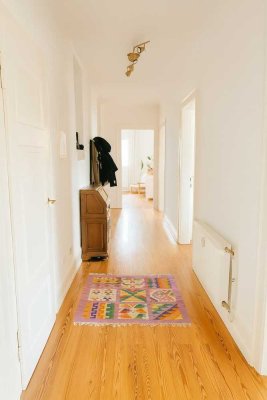 Charmante 4-Zimmer-Altbauwohnung nähe Festspielhaus – zentral, sonnig & modern saniert