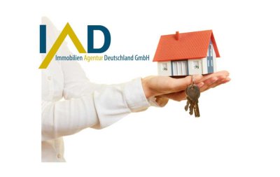 Gepflegtes Einfamilienhaus mit großem Garten, Kamin und überdachter Terrasse