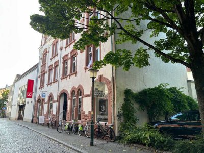 Schöne  3 Zimmer-Altbau-Wohnung in Offenburg Stadtmitte