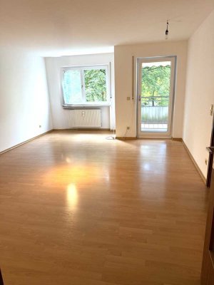 Zentral gelegene 3 Zimmer Wohnung mit schönen Westbalkon in Neusäß