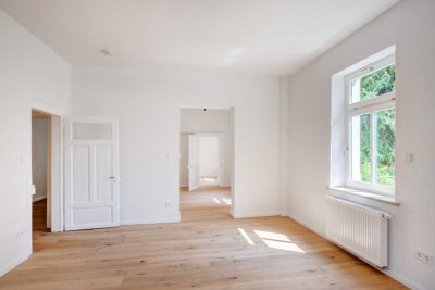 PROVISIONSFREI VOM
BAUTRÄGER - SANIERTER ALTBAU
MIT HISTORISCHEM FLAIR:
ELEGANTE 4-ZIMMER-WOHNUNG