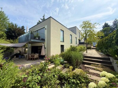 Exklusive Mehrfamilienhaus mit 4 Wohneinheiten in Bestlage am Stadtwald
