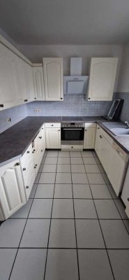 Stilvolle, geräumige 2,5-Zimmer-Wohnung mit EBK in Sarstedt