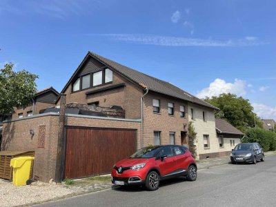 Schöne 3 ZKDB Maisonette Wohnung mit Dachterasse