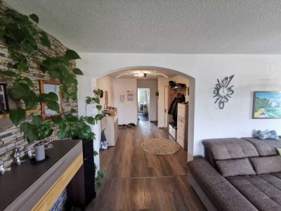 Naturnahes Familiendomizil, 4 Zimmer, EBK, 2 Balkone, Gartenteil in Bergatreute