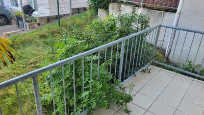 Gemütliche Kapitalanlage im Erdgeschoss eines 7 Familienhauses mit Balkon