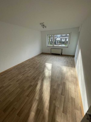 Zwei Zimmer Wohnung mit Balkon in ruhiger Lage v. Bösensell