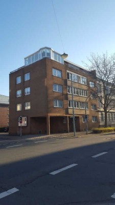 sonnige Wohnung in beliebter Weserstraße