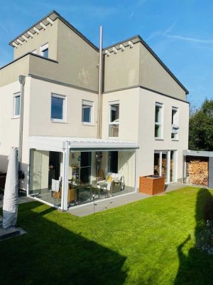 Architektonisch ,hochwertig ausgeführte DHH *bevorzugte Lage