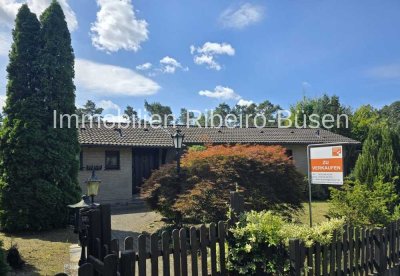 Wohnen, wo andere Urlaub machen – Winkelbungalow mit Seele in idyllischer Lage