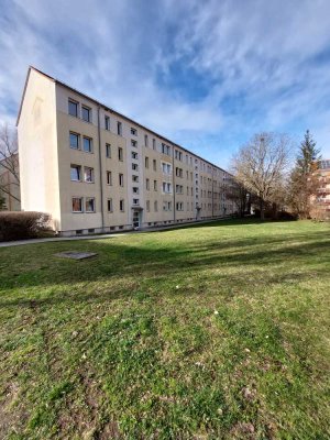 kleine gemütliche Wohnung in Weißenfels-West**