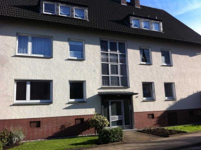 Freisenbruch! Schöne 3,5-Raum-DG Wohnung in gepfl. Mehrfamilienhaus