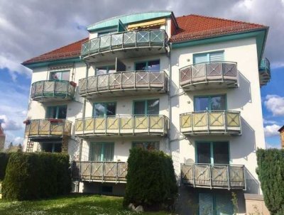 Freundliche und gepflegte 3-Zimmer-Wohnung mit Einbauküche in Heidenau