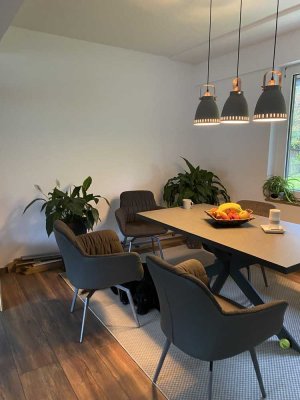 Attraktive und modernisierte 3,5-Zimmer-Wohnung mit gehobener Innenausstattung mit Balkon in Velbert
