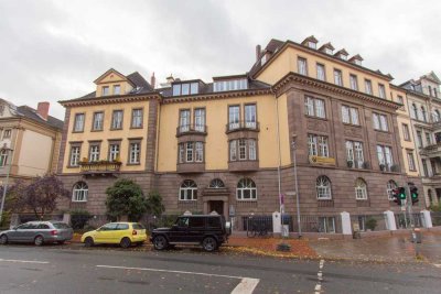 Stilvolle 3-Zimmer-Wohnung mit Dachterrasse unmittelbar der Eilenriede und Lister Meile